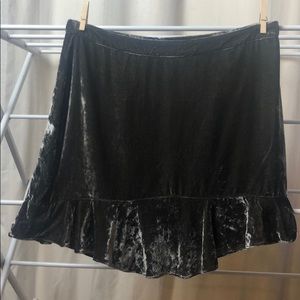 Madewell ruffle edge velvet skirt size 10